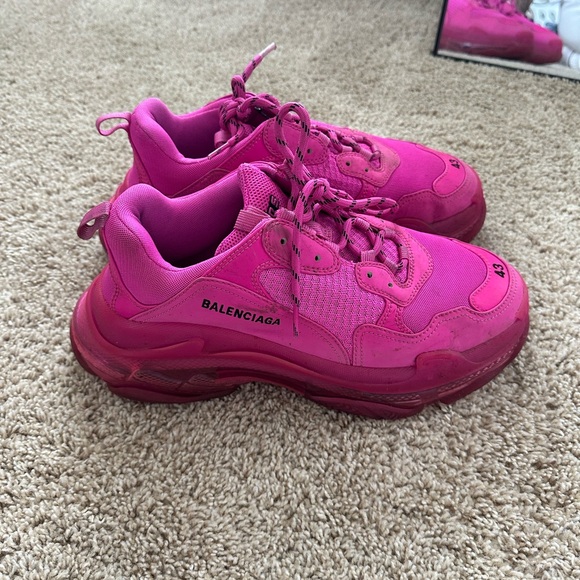 Balenciaga Triple S Runners - Picture 4 of 4